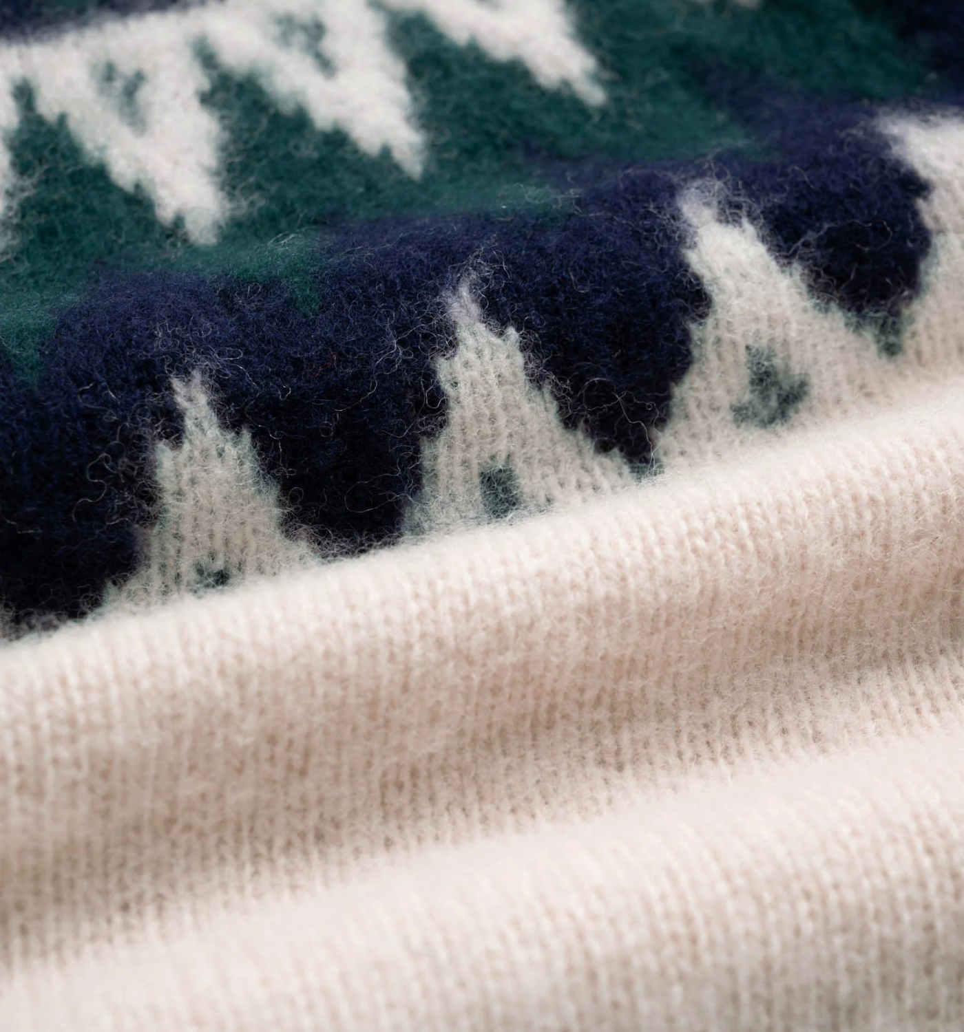 MAGICIAN IN THE MOUNTAIN SWEATER